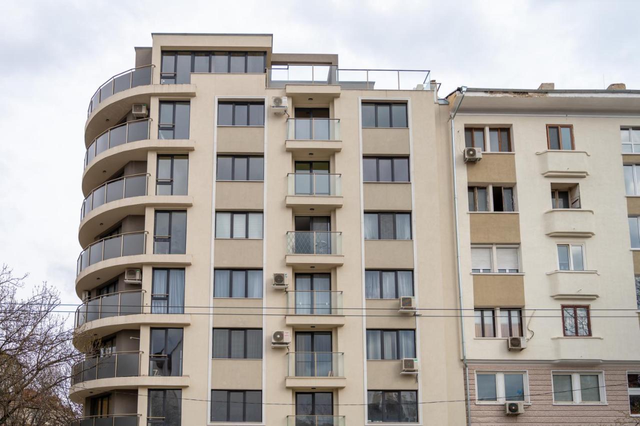 Sunny 1Bdr Apartment Near Center صوفيا المظهر الخارجي الصورة
